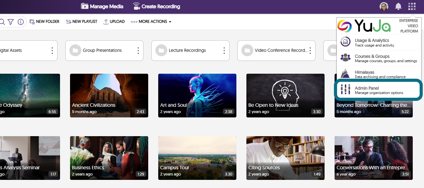 Vue de la sélection du Panneau d'administration dans les options du Menu principal de la plateforme vidéo.